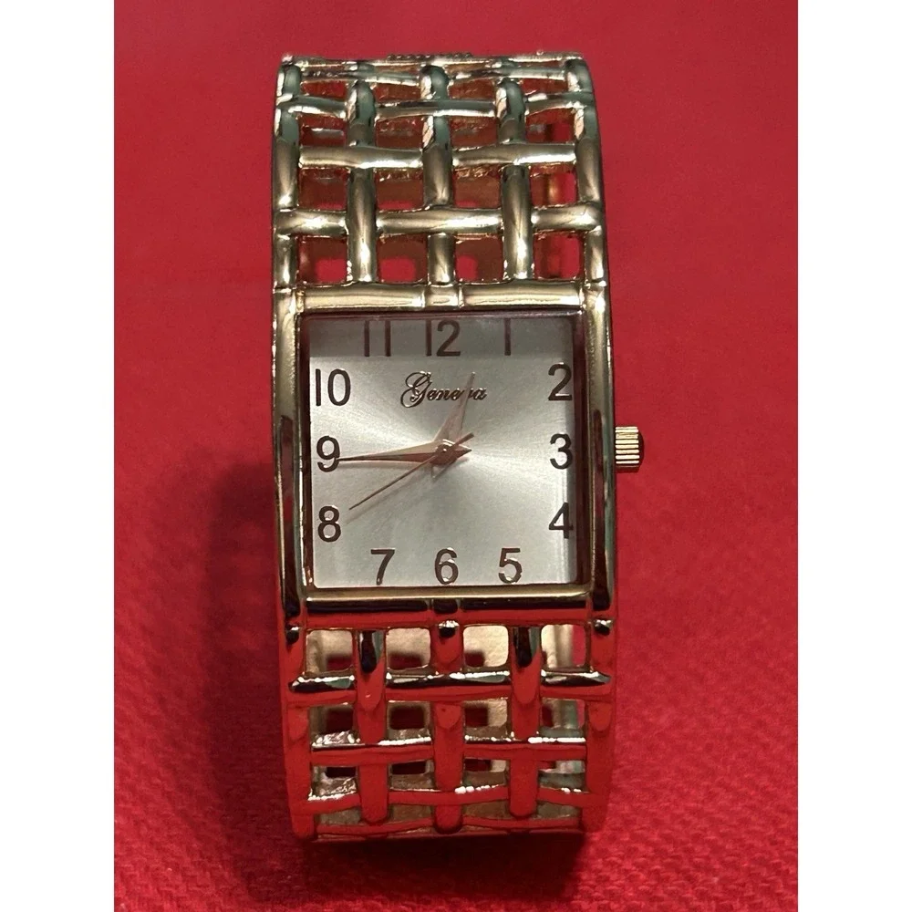 Vintage GENEVA Ladies Gold Tone Cuff Quartz Watch With Basket Weave Band Works